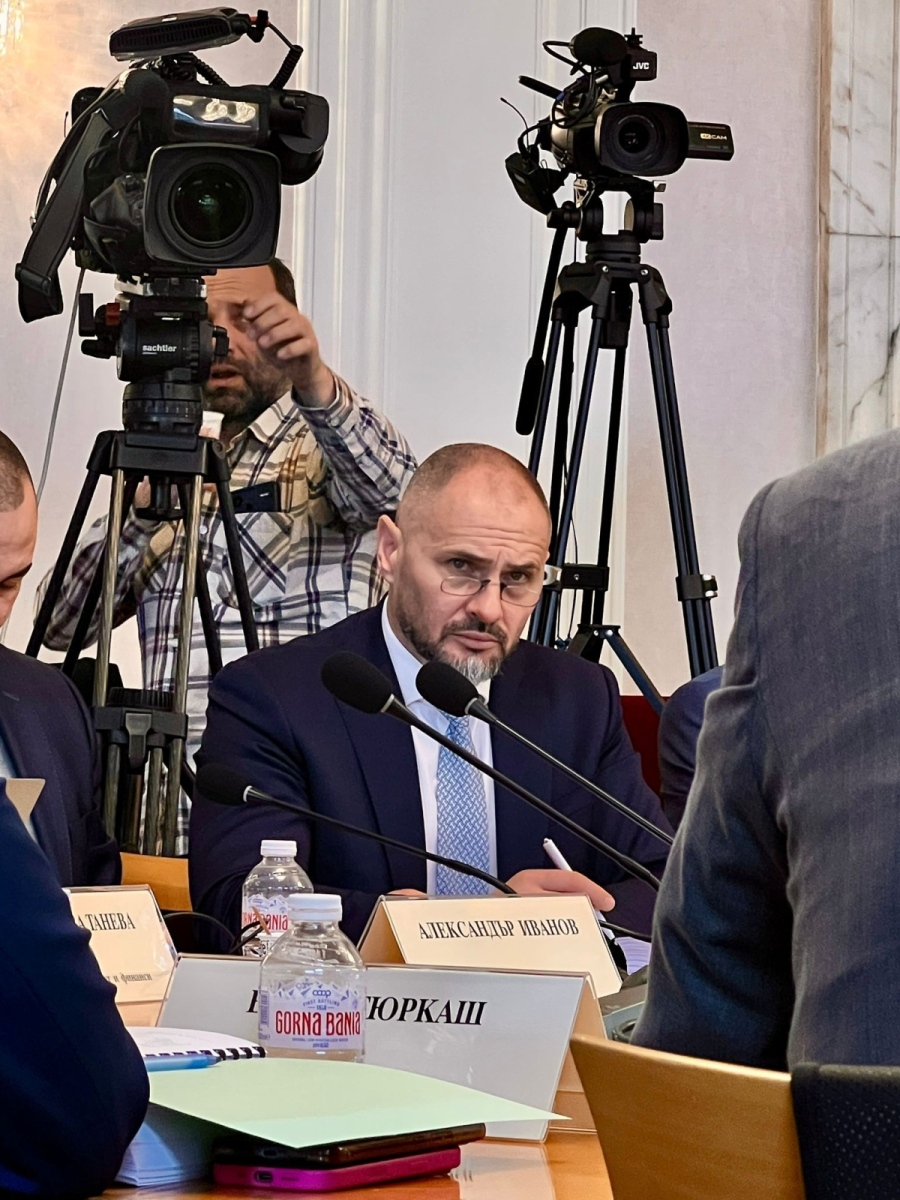 Красен Кръстев: Оставката на кабинета “Желязков” е акт на отговорност и на политическа зрялост