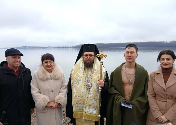 Кристиян Дочев спаси Богоявленския кръст във Видин