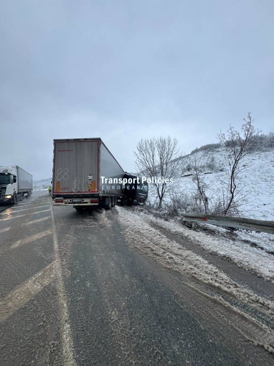 Преди минути! Пътен инцидент в района на Врачанския язовир