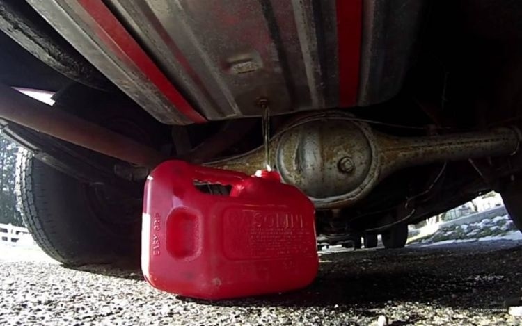 Родна картинка: Крадци източиха над 700 литра дизел от товарни камиони във Видинско