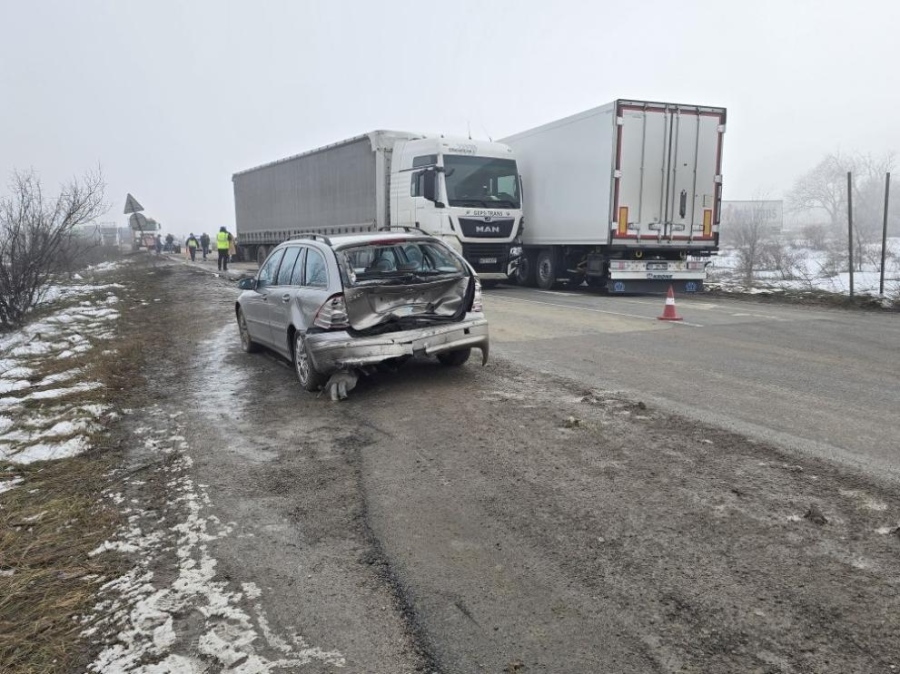 Възрастен човек е загинал при тежка катастрофа край Враца между четири автомобила