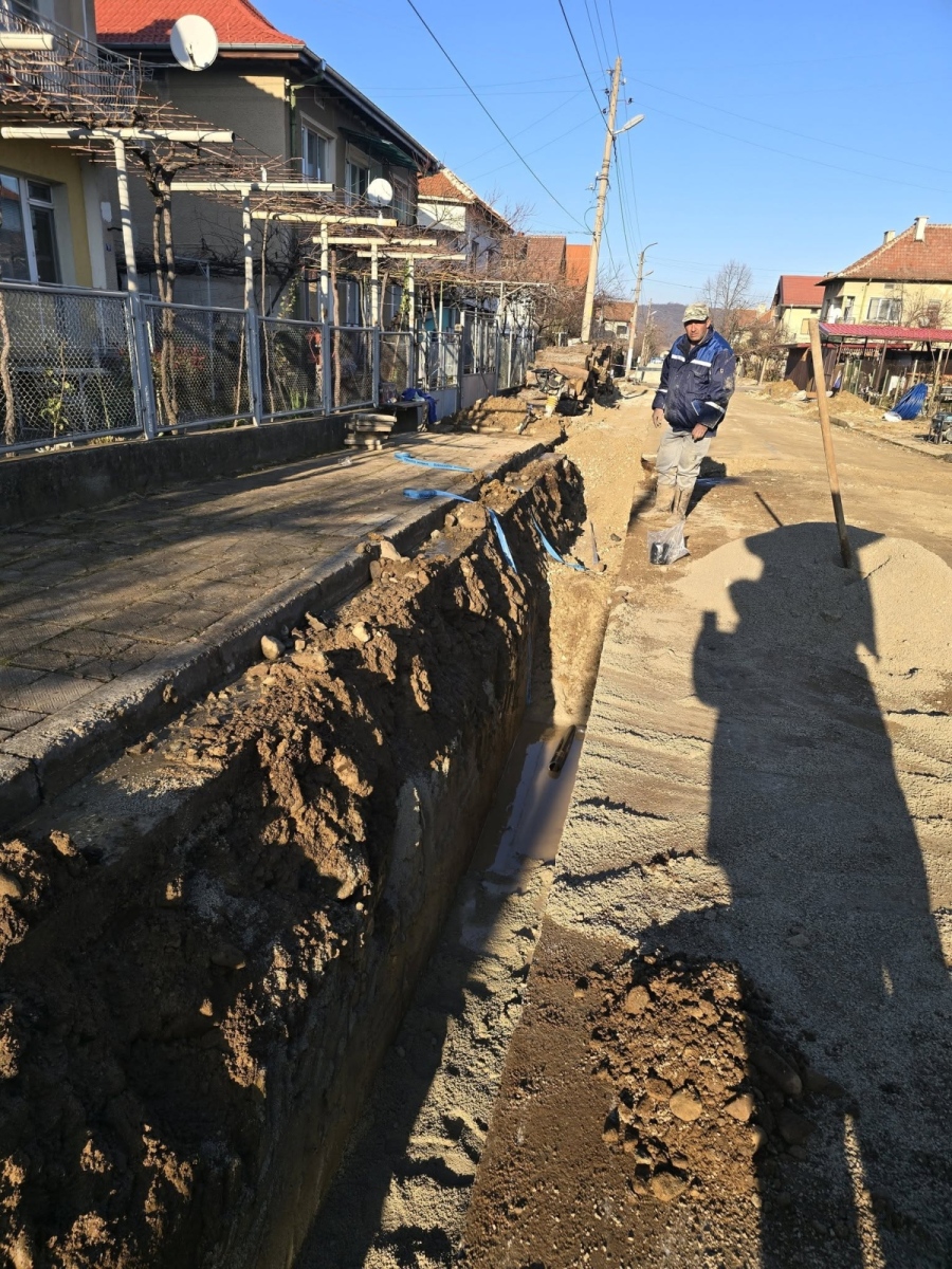 Във Вършец подмениха водопровод на две улици