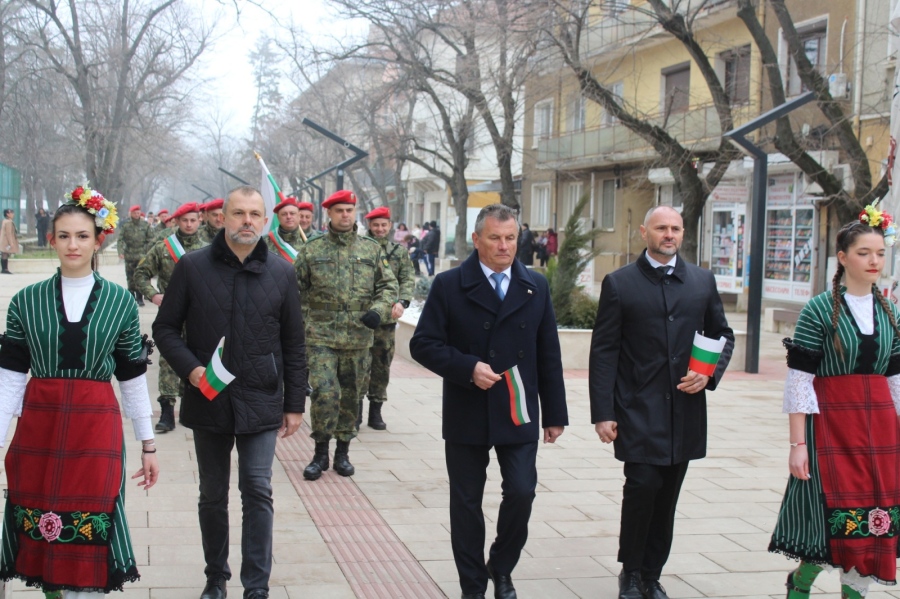 В Бяла Слатина тържествено бе отбелязан Националният празник на Република България – 3 март