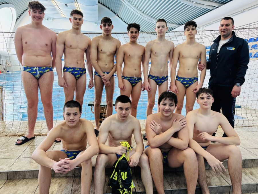 „Ботев-2000“ U16 с две победи от държавното първенство