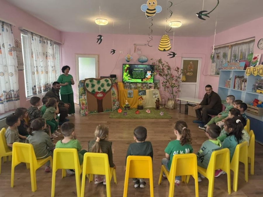 Лесовъди от ТП ДГС Говежда посетиха ДГ10 \