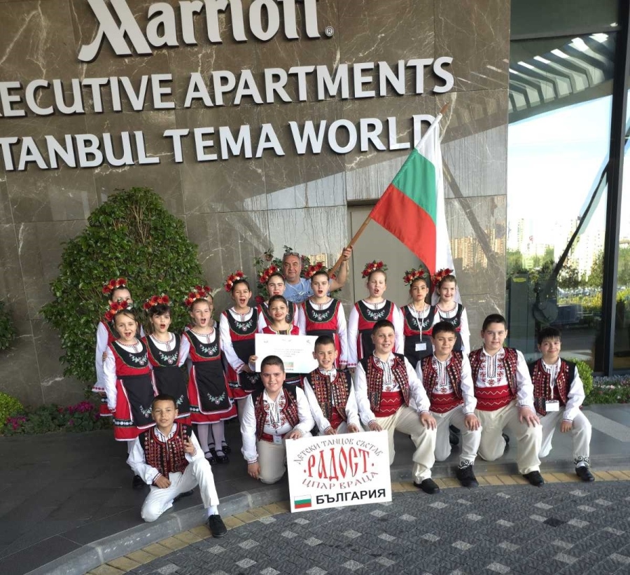 Детски танцов състав „Радост“ с достойно представяне в Истанбул
