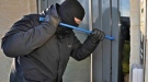 Апаш задигна велосипеди и инструменти след взлом на мазе във Враца