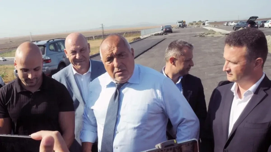 Харизанов ще гаси пожара, който сам разпали