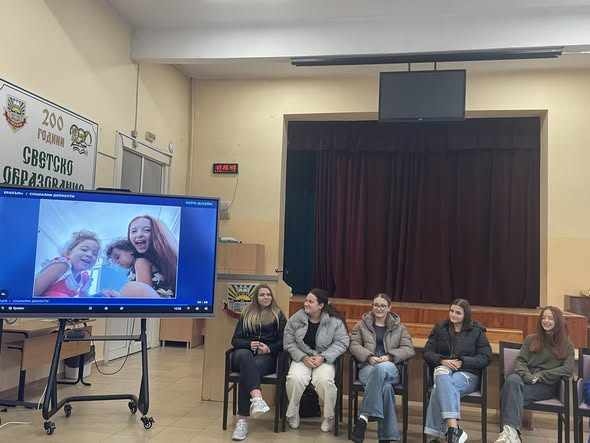 От Турция до класната стая: единадесетокласници споделиха своя професионален опит по „Еразъм+“