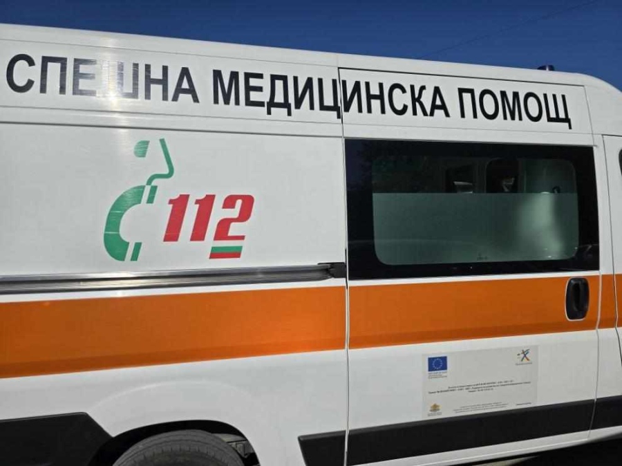 Две катастрофи между кола и камион край Луковит, загина жена