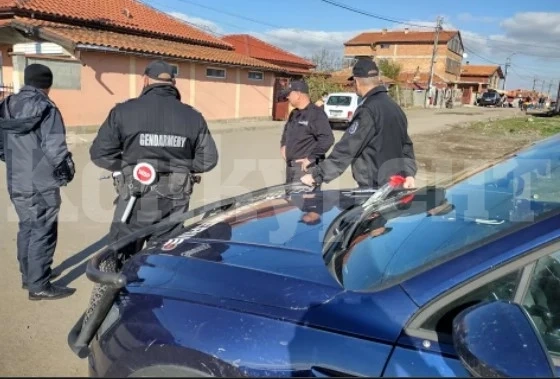 Див Северозапад! Пиян, с незаконни цигари, подкара нередовен скутер, а в дома му откриха оръжия и боеприпаси
