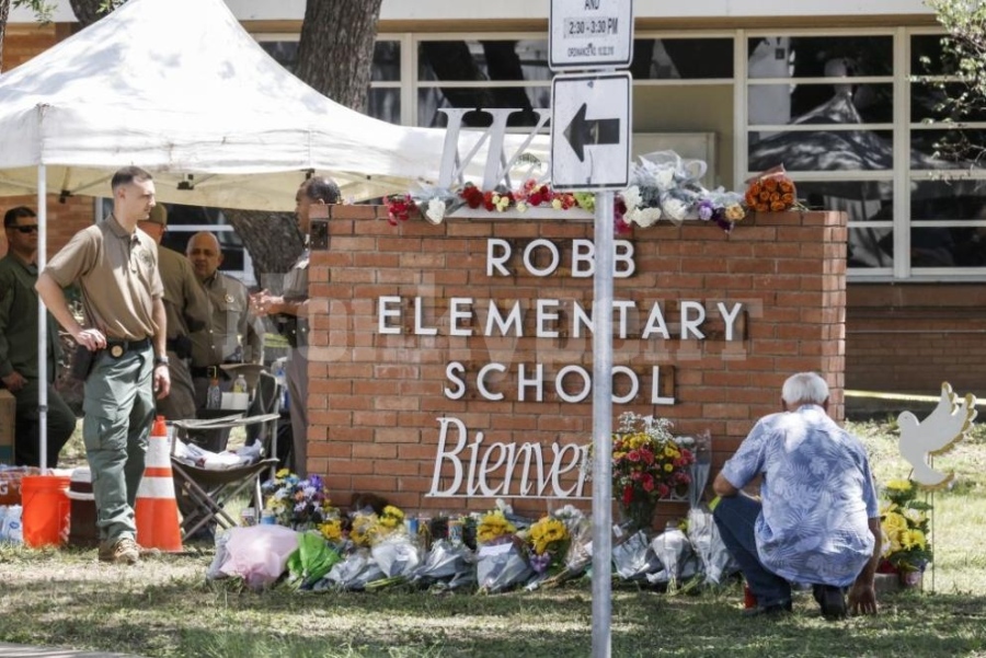 Властите на Тексас разрушават училището, където бяха убити повече от 20 души