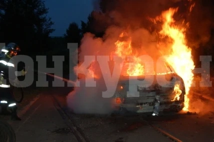 Ти да видиш! Запалената кола в Галиче била на полицай