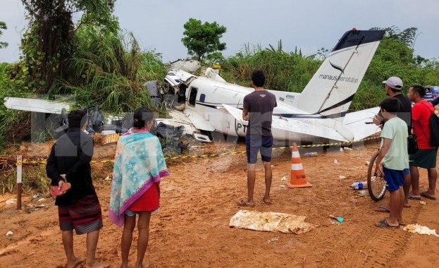 14 души загинаха, след като самолет се разби в Бразилия