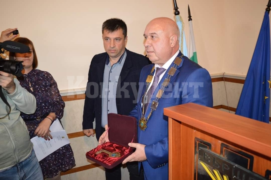 Иван Лазаров се закле и пое 4-ия си мандат във Вършец