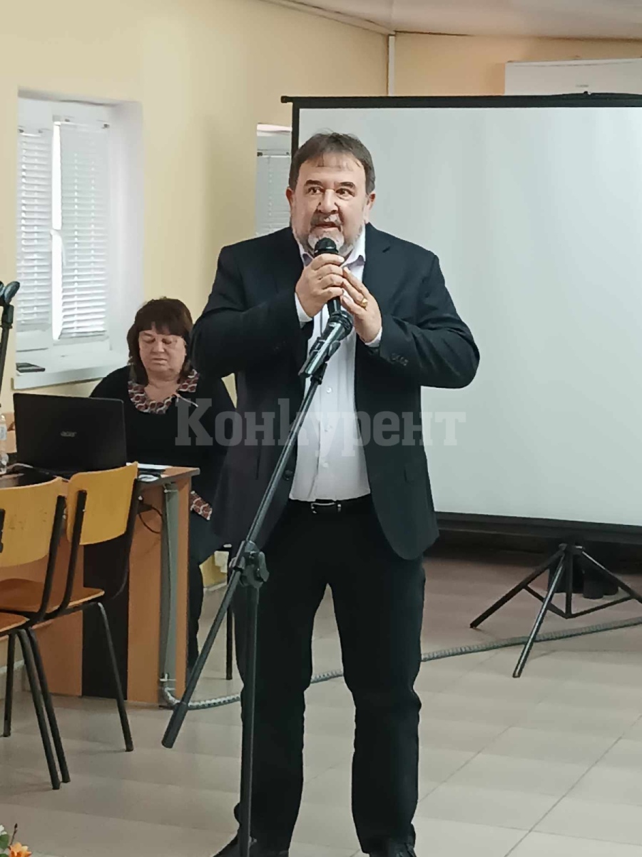 СУ „Васил Кънчов“ – Враца отбелязва днес патронния си празник СНИМКИ