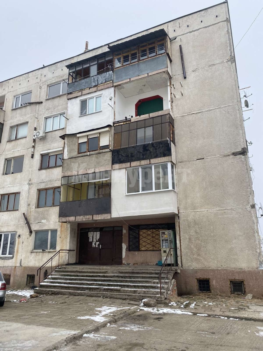 Ремонтират 32 общински жилища във Враца по проект