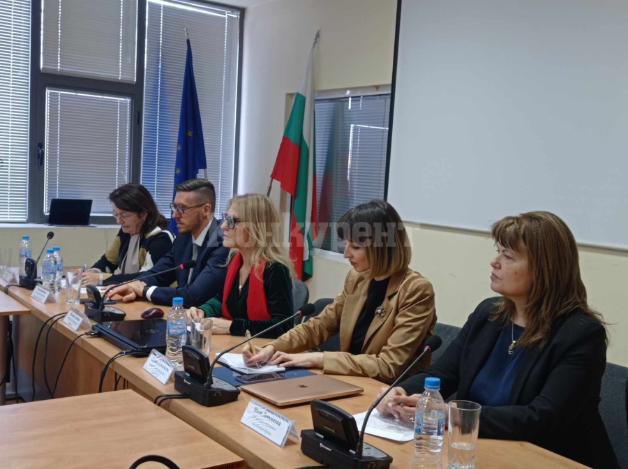 Министърът на иновациите и растежа се срещна с представители на бизнеса във Враца СНИМКИ + ВИДЕО
