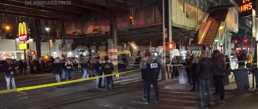 Един убит и петима ранени при стрелба в метрото в Ню Йорк