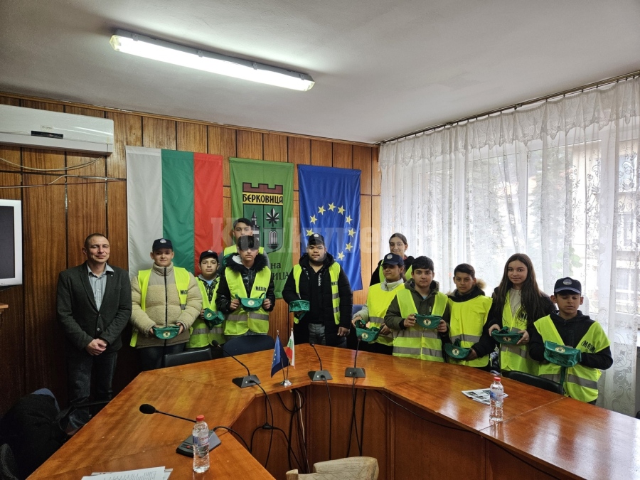 Ден на отворените врати за ученици от „Детско полицейско управление“ се проведе в Берковица СНИМКИ