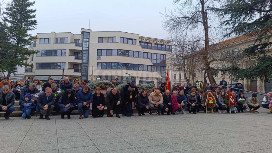 Враца се преклони пред паметта на Апостола СНИМКИ и ВИДЕО