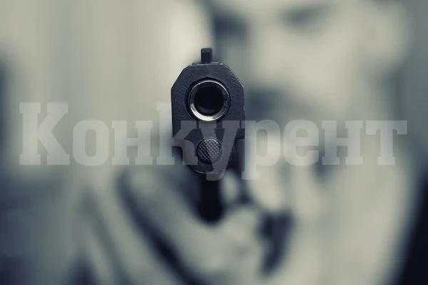 Мъж уби съпругата си и двете си дъщери в Истанбул