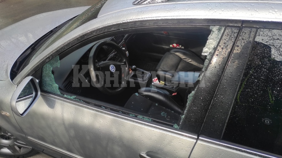 Лек автомобил осъмна с разбит прозорец във Варна СНИМКИ
