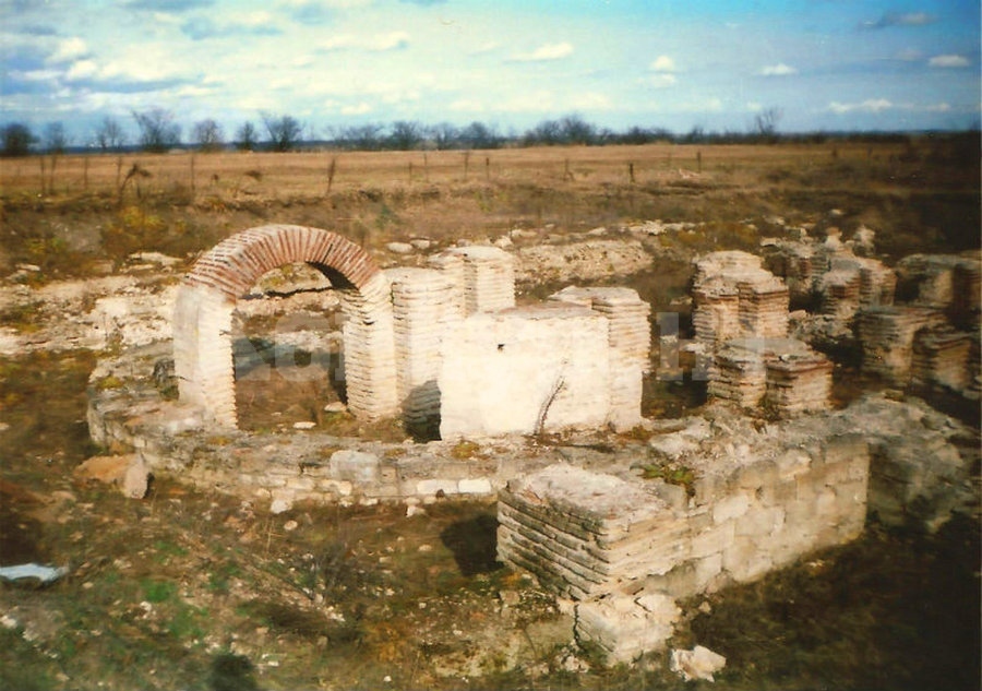 Разследват незаконни изкопни дейности в зоната на Античен град „Рациария“