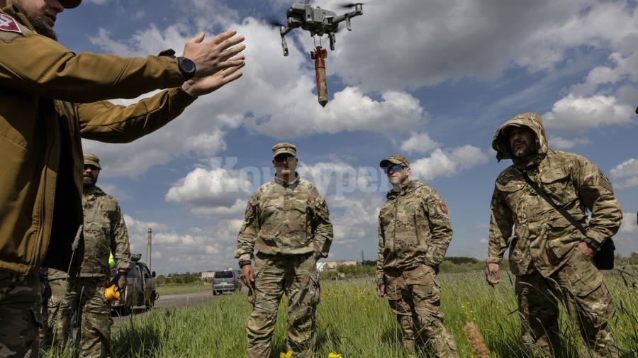 Обявиха 4 сценария в случай на влизане на френски войски в Украйна