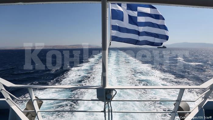 Гърция спаси 19 мигранти при остров Хиос