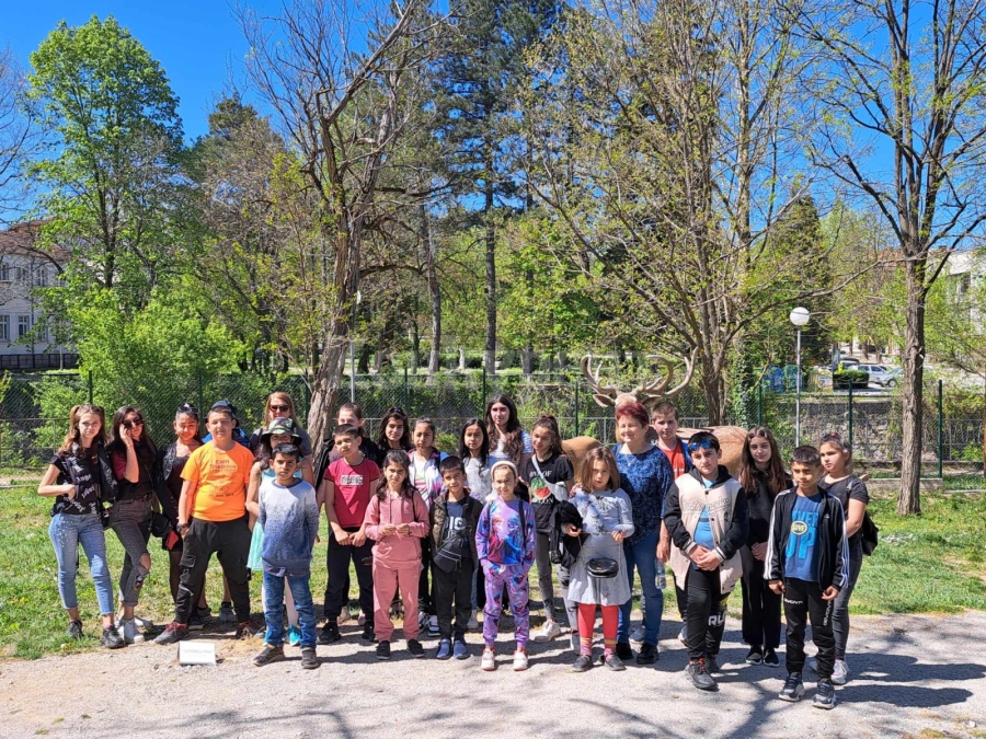 Учениците от Основно училище „Васил Левски“-Ракево посетиха град Вършец