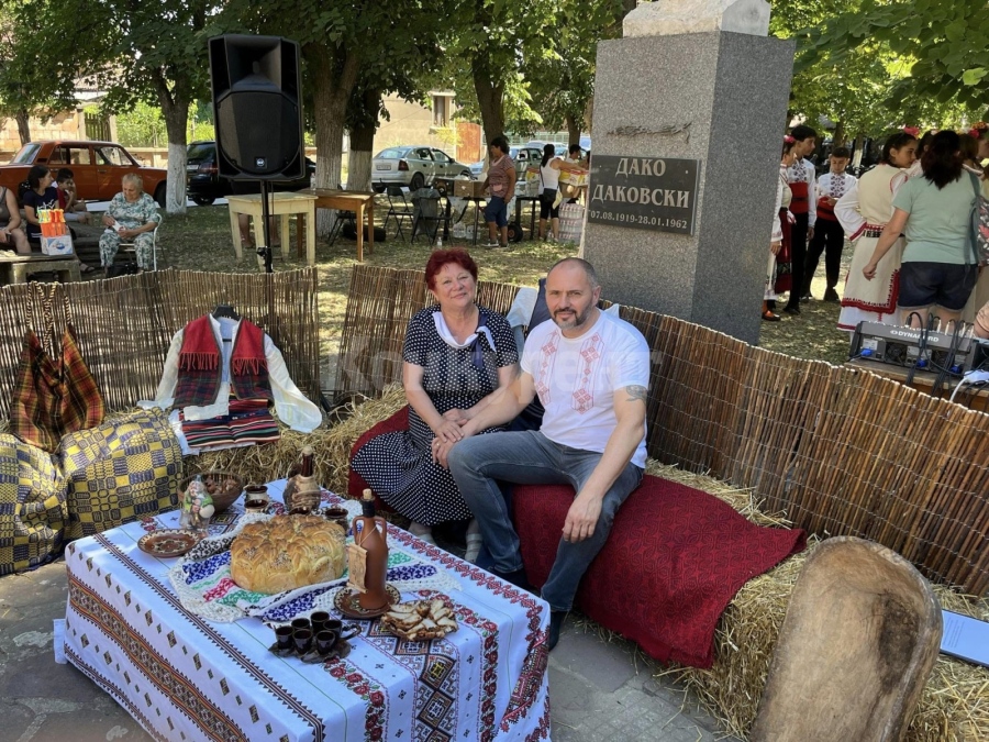 В Търнак се проведе  фолкорен събор \