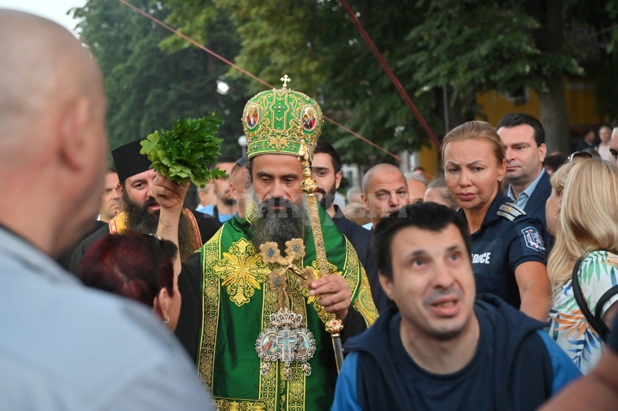 Негово Светейшество Българският патриарх благослови всички присъстващи на празника в Берковица