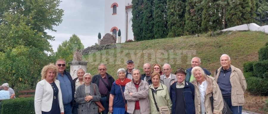 Лесовъди-ветерани посетиха Клисурския манастир и участваха в демонстрация в УОГС „Петрохан“с.Бързия