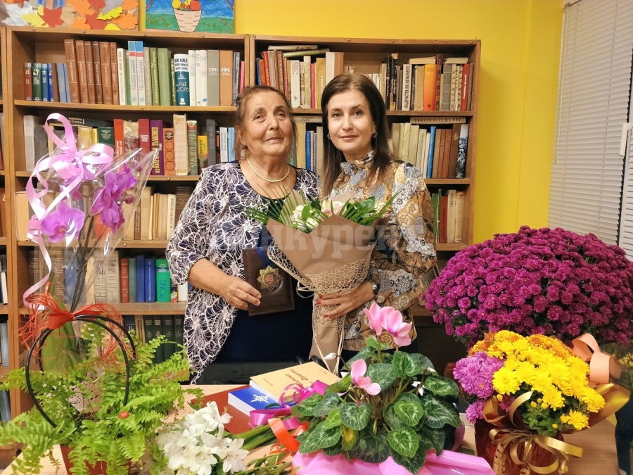 Представяне на книгата на Ивана Захариева „Пътища през Времето“ се състоя в Мездра