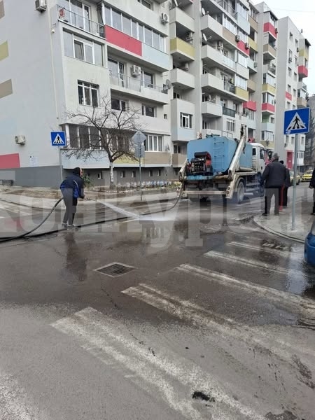 Започва поетапно измиване на градските улици в Мездра