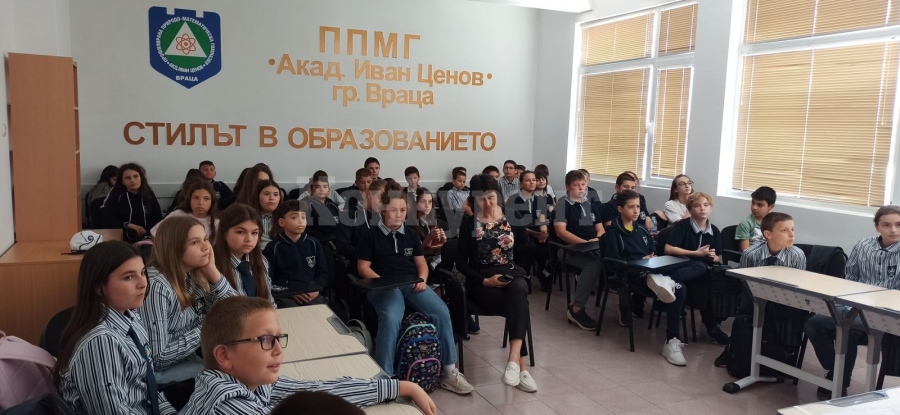 Седмокласниците от математическите са с най-високи резултати на изпитите 