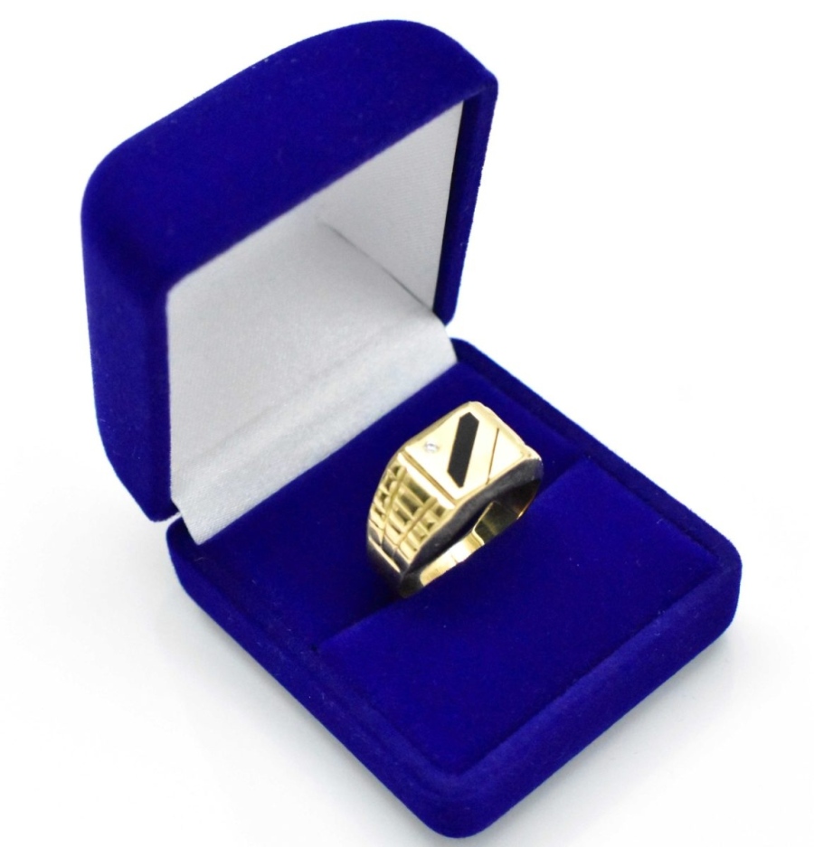 12-годишен задигнал златния пръстен на дядо си, най-вероятно го е протъргувал