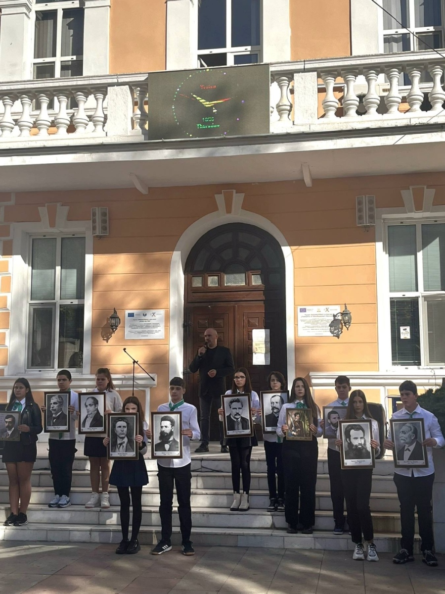 БОТЕВЦИ С КАУЗА ЗА ИЗДИГАНЕ ПАМЕТНИК НА СВОЯ ПАТРОН