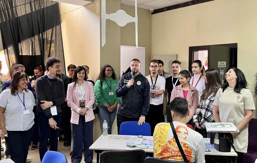 Враца играе! „Нощ на игрите – 2025“ превръща Младежкия център в царство на забавленията