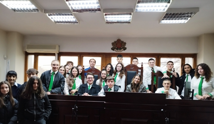 В Окръжен съд – Видин се проведе образователна среща с ученици от ППМГ „Екзарх Антим I“ 