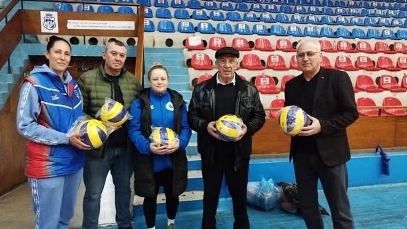 Видинските клубове по волейбол и баскетбол получиха дарение