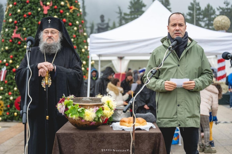 Враца отбеляза Никулден с традиции и благотворителност