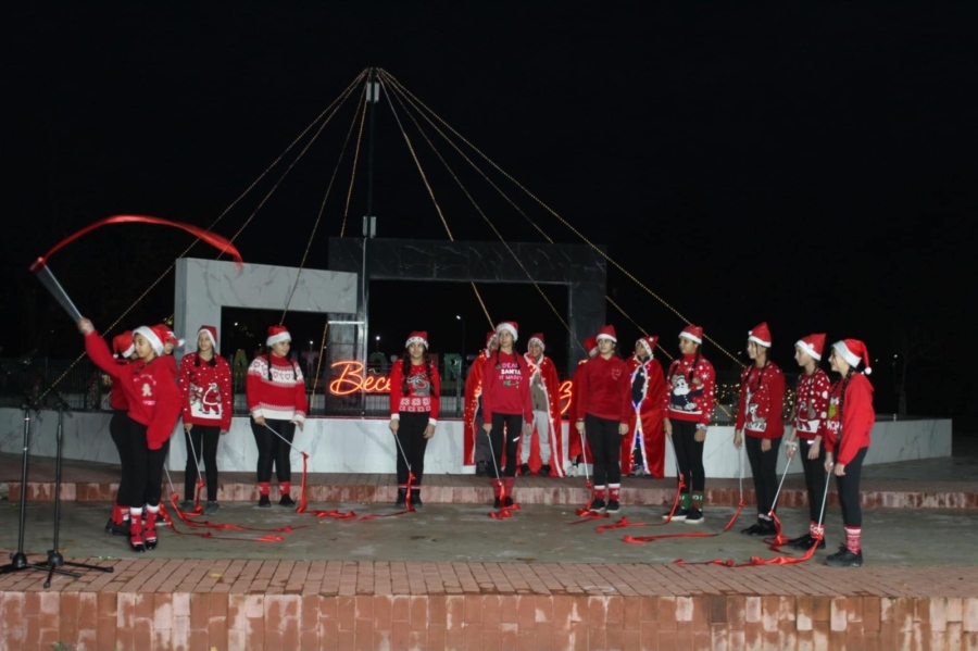 Коледните тъжества в Бяла Слатина започнаха с програмата „Заедно по Коледа“