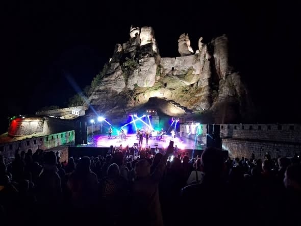 Готова е програмата на фестивалите Опера на върховете и Сцена на върховете - Белоградчик 2026 