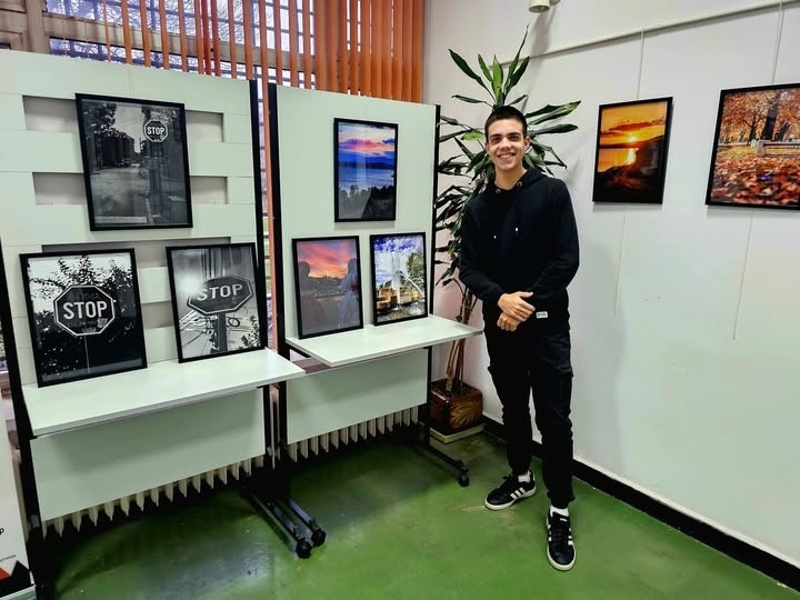 Всички 40 фотографии от благотворителната изложба „Монтана през обектива, доброта в действие“ са продадени за по - малко от седмица