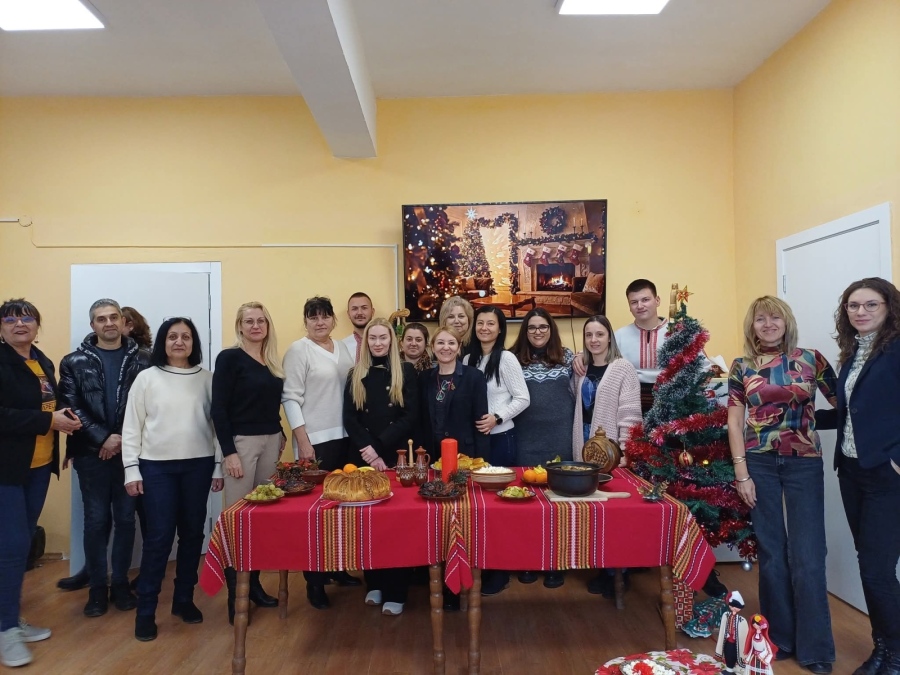 Ученици от ПГТР-Враца приготвиха традиционни ястия за Бъдни вечер