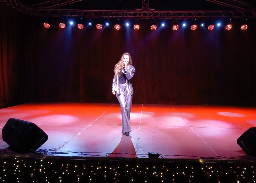 Елизабет зарадва с концерт видинчани