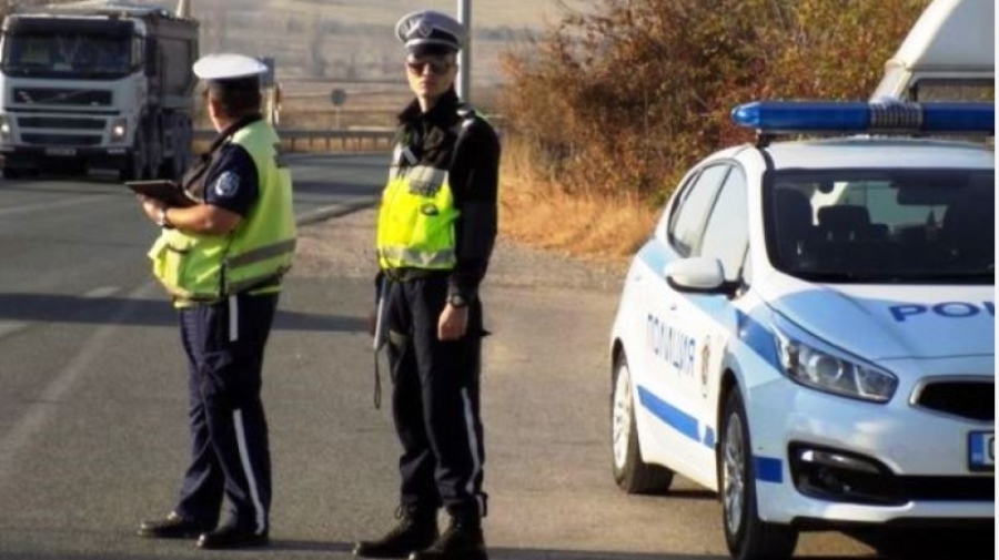 Масови полицейски операции, над 70 акта и фиша в денонощието