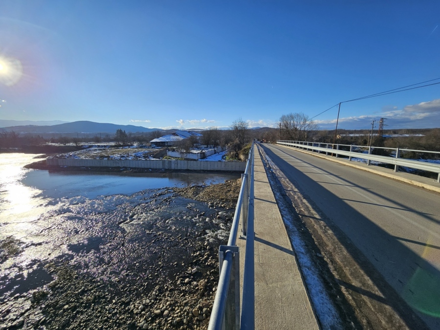 Въведен е в експлоатация мостът над река Бързия в село Боровци